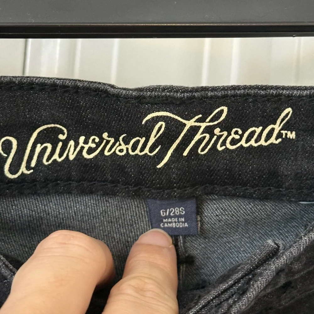 Universal Thread Women's High Rise Skinny Jeans - Picture 3 of 5